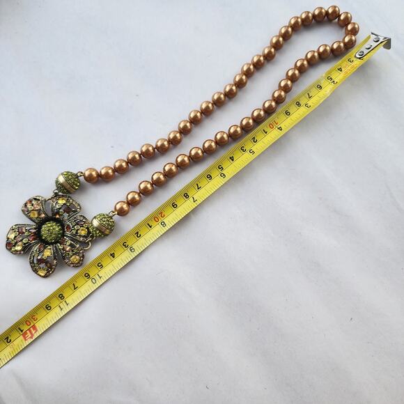 HEIDI DAUS Anemone Floral Crystal Pendant Pearl Necklace Golden Shadow Cognac - Picture 10 of 11